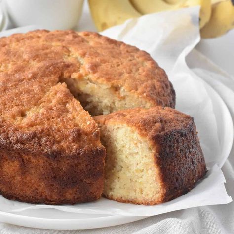 Easy Banana Cake (One Bowl) | Baking Envy Baking Envy, Brownies Banana, Easy Banana Cake, Recipe Banana Bread, Banana Bread Brownies, Recipes Banana, Recipe Banana, Easy Banana Bread Recipe, Banana Cake Recipe