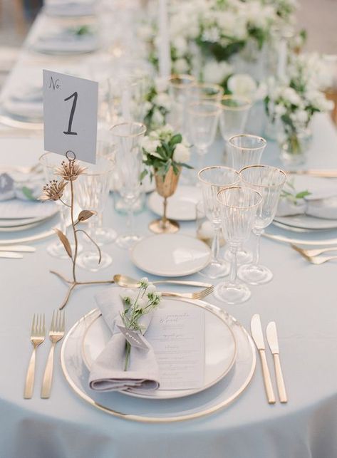 Streetstyle Hairstyle, Greg Finck, Gold Reception, Streetstyle Photography, Tafel Decor, Provence Wedding, Wedding Table Settings, Wedding Mood Board, Wedding Tablescapes