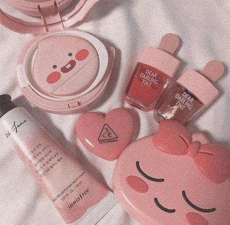 ღ 𝘱𝘪𝘯𝘵𝘦𝘳𝘦𝘴𝘵 - 𝘪𝘬𝘪𝘵𝘵𝘪𝘴𝘤𝘳𝘦𝘢𝘮 Dear Darling Tint, Koleksi Makeup, Alat Makeup, Kawaii Makeup, Peach Aesthetic, Pastel Pink Aesthetic, Makeup Items, Aesthetic Colors, Cute Makeup