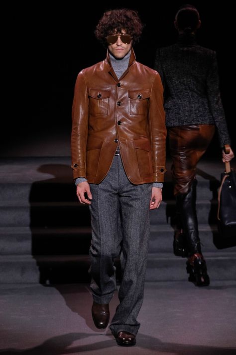 Tom Ford Fall 2016 Ready-to-Wear Collection Photos - Vogue Ford 2016, Miles Mcmillan, Mens Runway, 2016 Menswear, Tom Ford Men, Nova York, Fall Winter 2016, Fall 2016, Leather Jacket Men