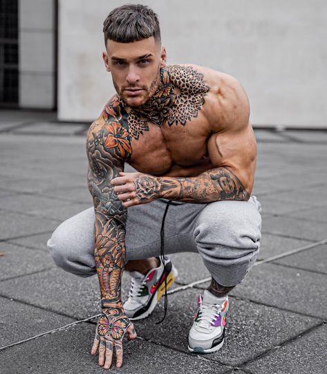 Road Man, Word Tattoo Ideas, King Warrior, Bodybuilding Memes, Bodybuilding Quotes, Word Tattoo, Men Tattoos Arm Sleeve, Ripped Body, Neck Tattoos