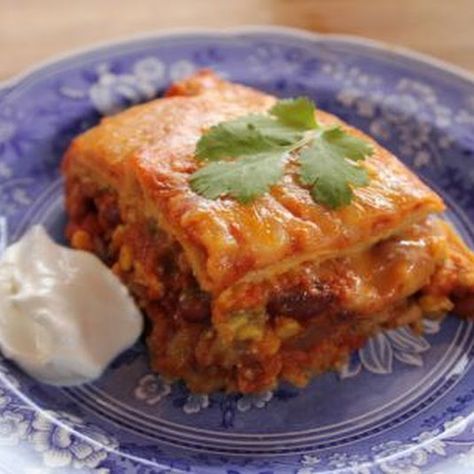 Chicken Tortilla Casserole (Pioneer Woman) Mexican Chicken Casserole Recipes, Recipes With Tortillas, Tortilla Casserole Recipes, Enchiladas Casserole, Chicken Tortilla Casserole, Chicken Casserole Recipes, Tortilla Casserole, Mexican Chicken Casserole, Hashbrown Casserole