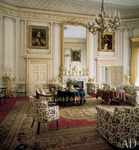 Reflecting the taste of Queen Victoria’s mother, the Duchess of Kent (née Princess Victoria of Saxe-Coburg-Saalfield), the drawing room features an adaptation of a mid-19th-century flowered fabric used at Frogmore in the 1860s. Windsor Castle Interior, Palace Decor, Formal Decor, Frogmore House, London Mansion, Castle Home, English Interior, Palace Interior, Castles Interior