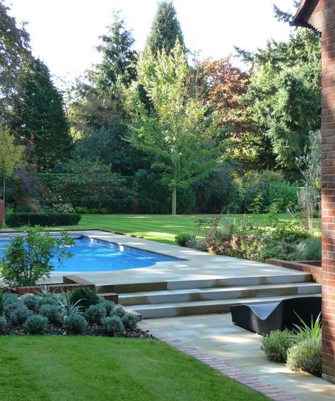 Moderne Pools, Landscape Garden Design, Patio Grande, Garden Swimming Pool, Pool Landscape Design, Backyard Pool Landscaping, Modern Garden Design, Modern Pools, Big Garden