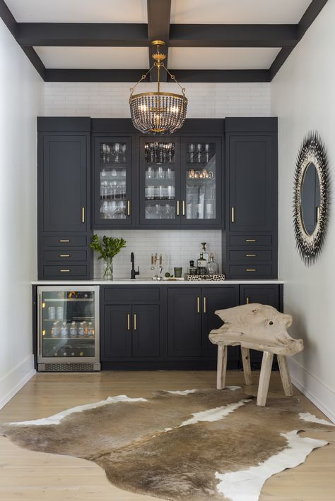 Dark Green Wet Bar, Black And White Basement Bar, Dark Green Basement Bar, Black Wet Bar, Sunroom Bar, Basement Wet Bar Ideas, Basement Wet Bar, Home Wine Bar, Kitchen Design Gallery