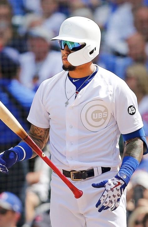 Cool Baseball Pictures, Baseball Aesthetic Wallpaper, Chicago Cubs Wallpaper, Baseball Aesthetic, Cubs Wallpaper, Mlb Baseball Players, Baseball Highlights, Javier Baez, Baseball Wallpaper