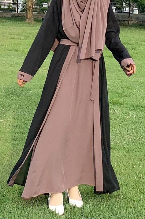 Abaya Modern Style, Abaya Fashion Modern, Hijab Casual Outfit, Gaun Ruffle, Syar'i Style, Lebaran Outfit, Outfit Pantai, Dress Lebaran, Muslimah Fashion Casual