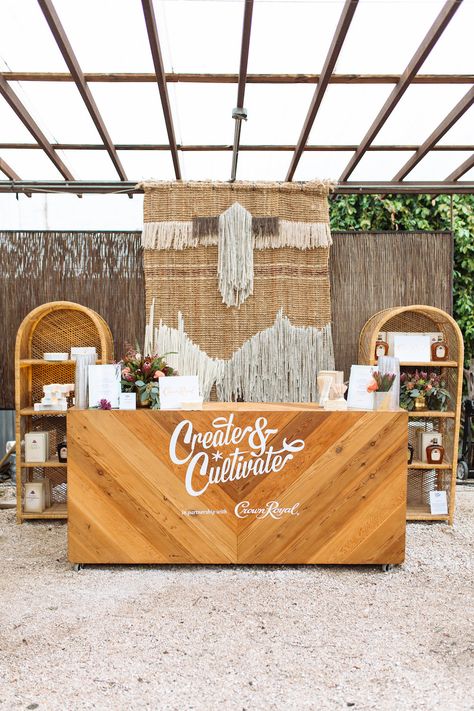 Merch Booth, Farmers Market Booth, Vendor Booth Display, Farmers Market Display, Craft Show Booths, Stand Feria, Craft Market Display, Natural Vibes, Vendor Displays