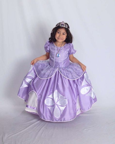 Sofia the First Birthday Party Ideas | Photo 27 of 28 | Catch My Party Princess Sophia Party, Princess Sofia Dress, Sofia Costume, Girls Princess Room, Princess Frocks, Princess Sofia Party, Sofia The First Birthday Party, Girls Fasion, First Birthday Party Ideas