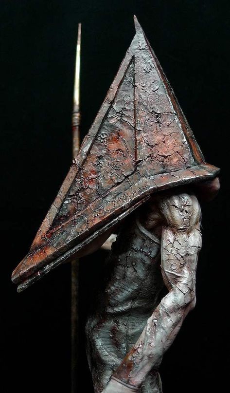 Red Pyramid Thing, Triangle Head, Red Pyramid, Pyramid Head, Halloween Craft Projects, Silent Hill 2, Joker Pics, Head Tattoos, Best Horrors