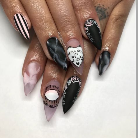 Anti Valentines Day Nails Nailart, Anti Vday Nails, Anti Valentine Nails, Anti Love Nails, Spooky Valentines Nails, Valentines Day Nails Stiletto, Anti Valentines Nails, Dark Valentines Nails, Goth Valentines Nails