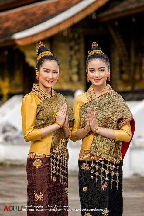 Northern Laos, Luangprabang fashion Lao Dress, Laos Culture, Laos Wedding, Laos Clothing, Festival Dresses, Performance Makeup, Thai Clothes, Culture Fashion, Traditional Outfit