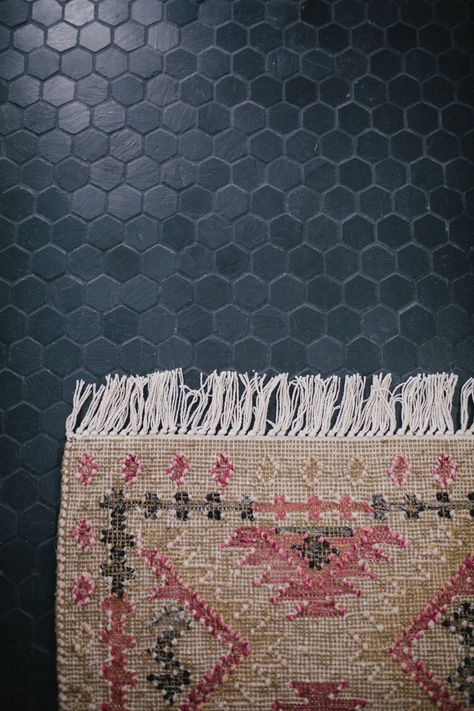 Black Floor Tile Bathroom Ideas, Slate Hexagon Tile Bathroom, Small Bathroom Black Hexagon Tile Floor, Guest Bathroom Small Ideas, Small Black Tile Bathroom, Black Hexagon Tile Laundry Room, Boho Tile Bathroom, Vintage Style Bathroom Ideas, Dark Hexagon Tile Bathroom