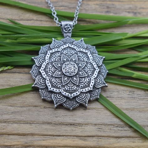 Mandala Pendants Necklaces, Necklace Spiritual, Mandala Pendant, Buddhist Jewellery, Spiritual Necklace, Spiritual Yoga, Lotus Mandala, Yoga Jewelry, Chain Necklaces