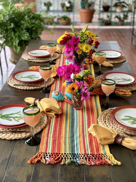 Olé! It’s A Fiesta! Tablescape – The Tiny Fairy Fiesta Tablescape Ideas, Mexican Table Runners Decor, Mexican Style Table Setting, Spanish Style Table Setting, Mexican Dinner Table Decor, Mexican Dinner Table, Cinco De Mayo Tablescape, Mexican Tables, Mexican Food Table