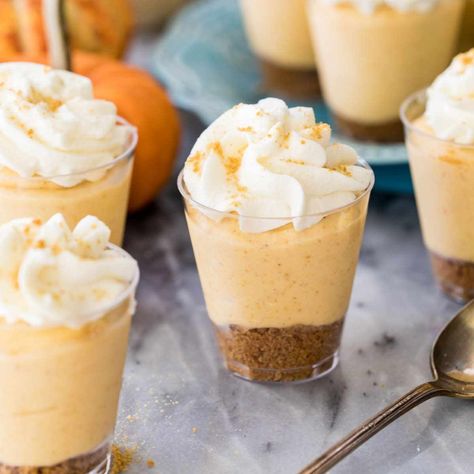 Pumpkin Pie Cheesecake Dessert Shooters Mini Pumpkin Pie Cheesecake, Best Pound Cake Recipe, Sugar Spun Run, Potato Candy, Thanksgiving Desserts Table, Cream Cheese Mints, Dessert Shooters, Pumpkin Pie Cheesecake, Toffee Recipe