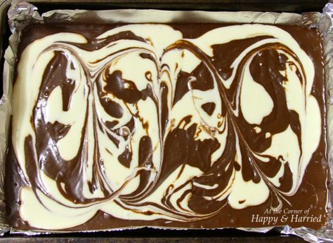 Marbled Brownies, Dessert Cream Cheese, Cream Cheese Desserts Easy, Cream Cheese Brownie, Swirled Brownies, Chocolate Treats Easy, Cheesecake Swirl Brownies, Cream Cheese Swirl, Fudge Brownie Recipe