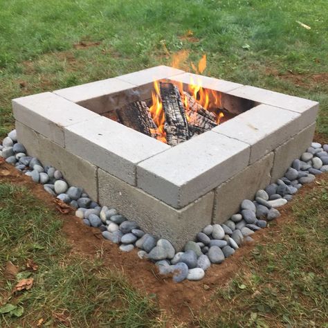 Zeroscaping Backyard, Wood Aesthetic, Deck Privacy, Outdoor Fire Pit Designs, Fire Pit Landscaping, Cinder Blocks, Backyard Fireplace, Wood Decoration, Privacy Panels