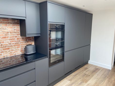 Howdens - Clerkenwell Super Matt Charcoal, Evocore Premium Natural Oak Flooring, AEG Appliances, Brick Effect Tiles Howdens Clerkenwell, Brick Effect Tiles, Natural Oak Flooring, Gardens Ideas, Oak Flooring, Kitchen Extension, Home Projects, Kitchens, Flooring