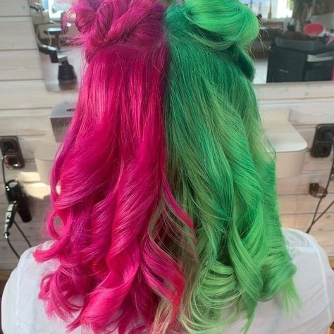 Split Dyed Hair Pink And Green, Short Hair Bright Colors, Pink And Green Hair Split, Pink And Green Hair Dye, Split Dyed Hair Short, Bella Core, Directions Hair Colour, Directions Hair Dye, Color Block Hair