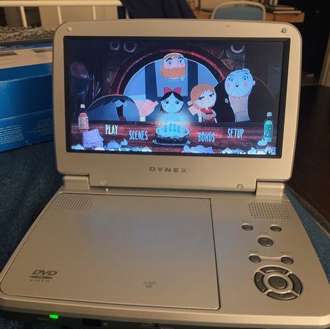 Portable Dvd Player Aesthetic, Device Aesthetic, Physical Media, Childhood Memories 2000, Portable Dvd Player, Retro Gadgets, Dvd Players, Flip Phones, Cool Gadgets To Buy