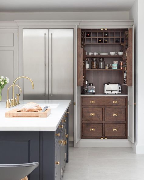 Good morning, wishing you a very happy and relaxed Sunday! Here’s a lovely shot of the breakfast pantry at the Hampstead project - the… Fridge French Door, Pantry Cupboard, Hidden Kitchen, Kitchen Pantry Cabinets, Classic Kitchen, Home Luxury, Pantry Cabinet, Blue Kitchens, Counter Tops