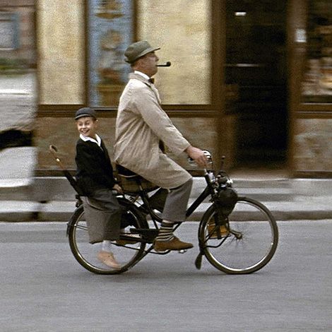 Jacques Tati :-) Jaques Tati, Jacques Tati, Parisian House, France Love, Le Weekend, Cycle Chic, Riding A Bike, I Want To Ride My Bicycle, Bike Style