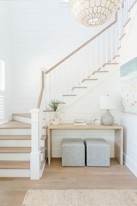 Coastal Stairs Design, Beach House Entrance Entryway, Coastal Dream Home, Hamptons Cottage Interior, Beachy Modern House, Staircase In Entryway, Beach House Inspo Interior Design, Beach House Entry Way, Modern Coastal Staircase