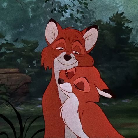 The fox and the hound
Tod and Vixey
Love Old Disney Movies, Disney Romance, Disney Icons, The Hound, Disney Collage, Disney Animals, Walt Disney Animation, The Fox And The Hound, Old Disney