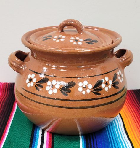 Grande Olla de Barro | Handmade Clay Pot | Mexican Bean Pot | Mexican Pottery | Gift Ideas by TodoMex on Etsy Pottery Gift Ideas, Mexican Clay Pots, Handmade Clay Pots, Summer Room Decor, Fruit Wall Art, Mexican Ceramics, Bean Pot, Cerámica Ideas, Pottery Teapots