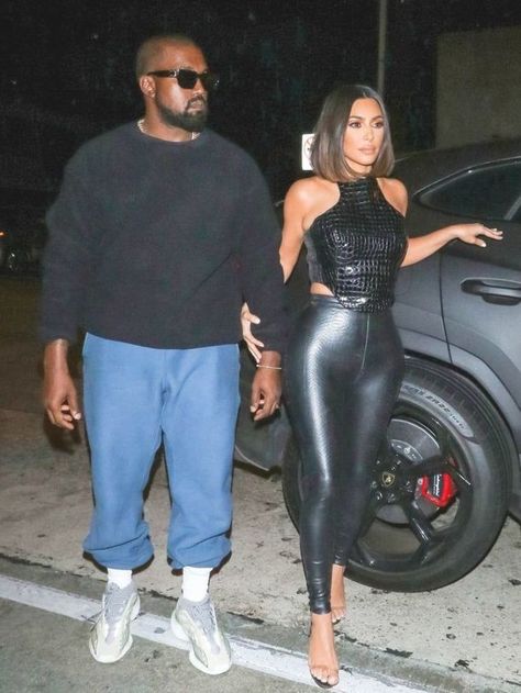 Black Leather Outfit, Kim Kardashian Kanye West, Mode Kylie Jenner, Kim Kardashian Outfits, Pick Outfits, Kim And Kanye, Robert Kardashian, Kim K Style, Kardashian Outfit