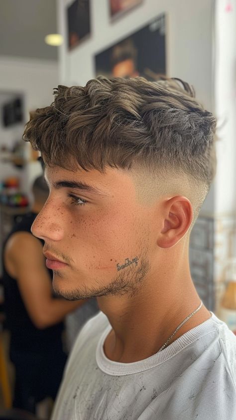 Textures Fringe Haircut Men, French Crop Fade Haircut Men, Mens Short Fringe Hairstyles, Men’s Hairstyles French Crop, Clipper Cuts Men, Men’s Fades, Textured French Crop Hair Men, French Crop Top Haircut Men, Corte French Crop