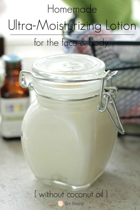 DIY HOMEMADE ULTRA-MOISTURIZING LOTION RECIPE (WITHOUT COCONUT OIL) Homemade Lotion Recipe, Shea Butter Lotion, Lotion Recipe, Diy Lotion, Homemade Oil, Homemade Lotion, Moisturizing Lotion, Homemade Bath Products, Homemade Face