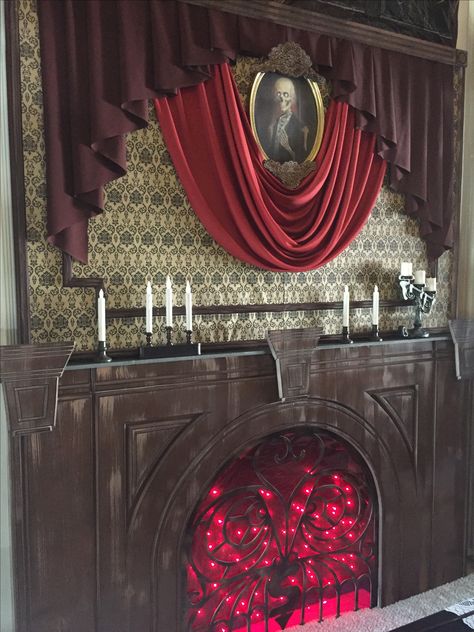 Haunted mansion - formal dining room by Magalie Sarnataro Decorations Diy Party, Halloween Decorations Party Scary, Décoration Table Halloween, Vampire Decor, Haunted Mansion Disney, Haunted Mansion Decor, Diy Halloween Dekoration, Halloween Decorations Diy, Dekorasi Halloween