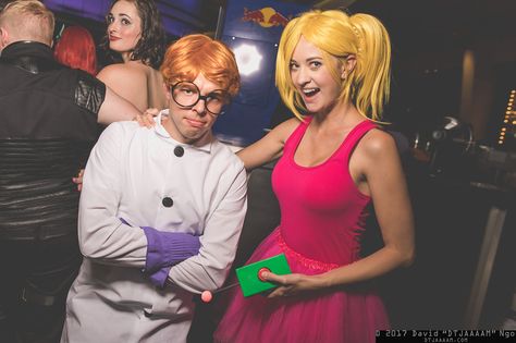 Dexter's Laboratory #cosplay at Dragon Con 2017. Photo by #DTJAAAAM Dexter's Laboratory Costume, Dexter's Laboratory, Awesome Costumes, Dexter Laboratory, Cosplay Ideas, Dexter, Cool Costumes, Facebook Twitter, Halloween Costumes