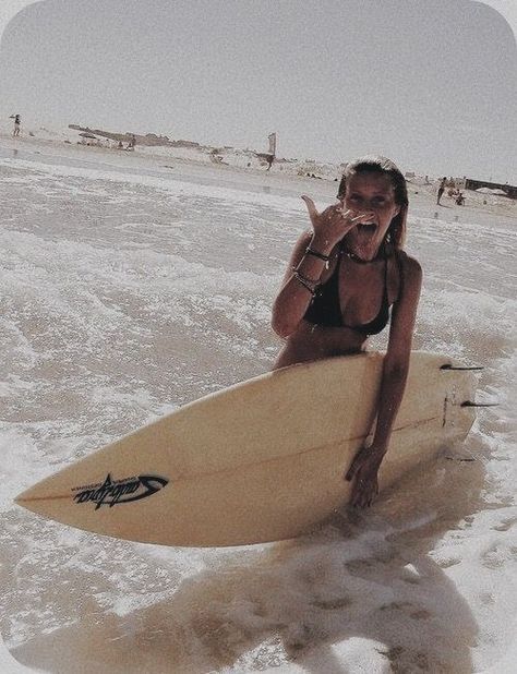 #surfgirls ##surfgirls Dream Girl Aesthetic, Travel Girl Aesthetic, Summer Style Aesthetic, Maui Tours, Surfing Lifestyle, Surfing Aesthetic, Surf Aesthetic, Surf Vibes, Summer Goals