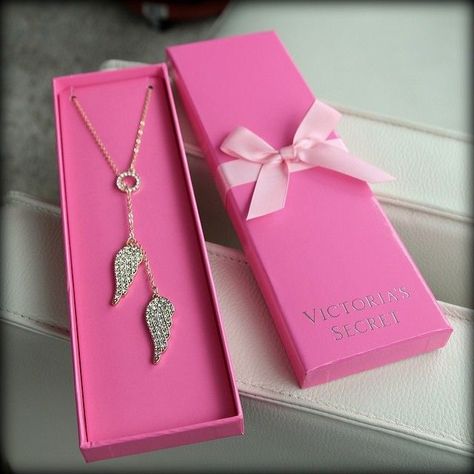 . Victoria Secret Jewelry, Vs Pink Nation, Girl With Green Eyes, Pink Things, Tax Refund, Single Photo, Wing Necklace, Pink Girly Things, Victoria Secret Angels