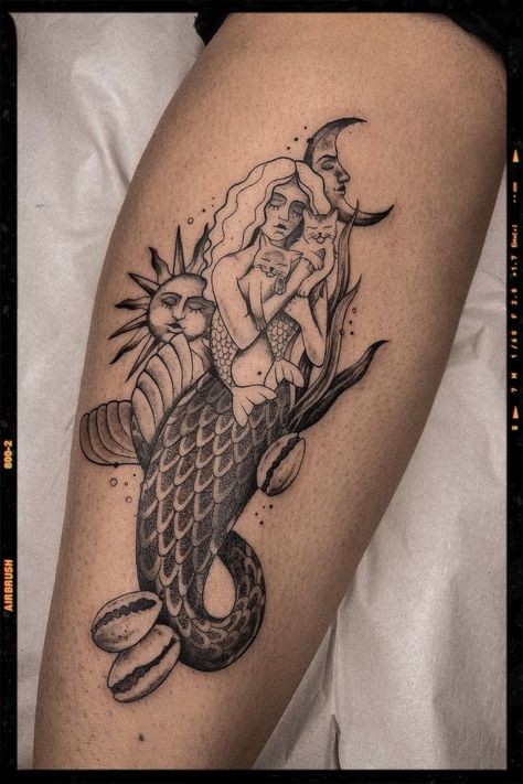 Mermaid and purmaids tattoo inspiration Mermaid Thigh Tattoo, Simple Tattoo With Meaning, Mermaid Sleeve Tattoos, Siren Tattoo, Mermaid Tattoo Designs, App Filter, Theme Tattoo, Inspiration Tattoo, Airbrush App