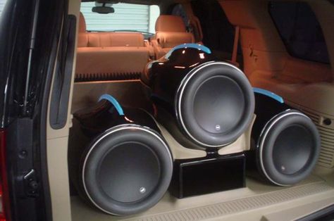 Truck Audio System, Stereo Idea, Custom Subwoofer Box, Custom Car Audio, Sound System Car, Audio Ideas, Subwoofer Box Design, Car Stereo Systems, Car Audio Installation