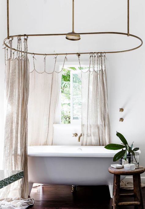 Editor-in-chief of *real living* Deb Bibby shares the highs and lows of her incredible renovation journey. White Clawfoot Tub, Girly Bathroom, Country Bathroom, Decor Shabby Chic, Beach Shack, Clawfoot Tub, Shower Stall, Bath Tub, Beautiful Bathrooms