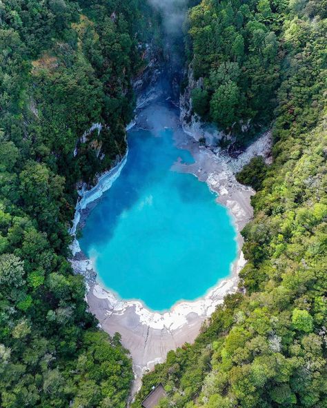 Waimangu Volcanic Valley, Rotorua, Bay of Plenty, New Zealand www.greatnorthtours.co.nz Click the link in bio #waimanguvolcanicvalley #waimangu #rotorua #geothermalnz #travelinnz Rotorua New Zealand, Travel Questions, Bay Of Plenty, State Of Arizona, Rotorua, Usa States, South Pacific, Question Mark, Pacific Ocean