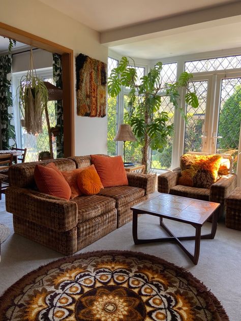 My Style: A mix of eclectic, vintage, and boho, with some mid-century modern. I like anything bamboo, wicker or rattan, and houseplants. Modern 70s Home, G Plan Furniture, Floral Sofa, 70s House, 70s Interior, Interior Design Per La Casa, 70s Home, Mid Century Modern Bedroom, 70s Home Decor