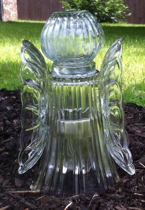 An+upcycled+angel Solar Yard Lights, Yard Art Crafts, Solar Light Crafts, Prayer Garden, Plastic Vase, Yard Lights, Garden Angels, Outdoor Crafts, Glass Garden Art