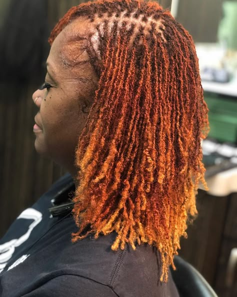 Noir Naturally Studio (Tarika) | We had to get her some more color for the summer! Swipe 👈🏾for the Before and After! #color #sisterlocks #sisterlockscolor #sisterlocs… | Instagram Natural Hair Coloring Ideas, Sisterlocks Blonde, Colored Sisterlocks Black Women, Blonde And Ginger Highlights, Colored Microlocs Black Women, Color Sisterlocks, Ginger Sisterlocks, Small Starter Locs, Colored Sisterlocks