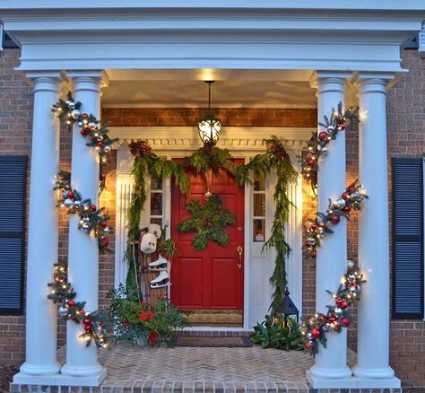 25 of My Best Ideas & Tips for Decorating & Preparing for the Holidays Christmas Banister, Halloween Diy Outdoor, Halloween Decorations Diy Outdoor, Pottery Barn Inspired, Christmas Front Porch, Christmas Porch Decor, Front Porch Decorating, Holiday Centerpieces, Easy Christmas Diy