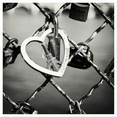 Always... Kaffe Bar, Paris In Love, Love Locks, Love Lock, Paris Love, Key To My Heart, Black White Photos, Black N White, Bw Photo