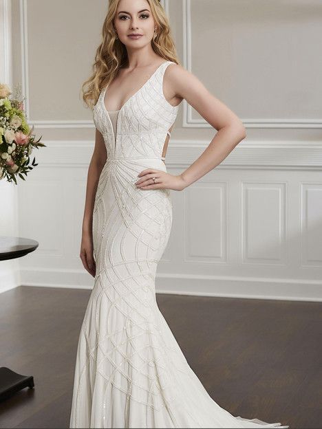 Wedding gown plus size