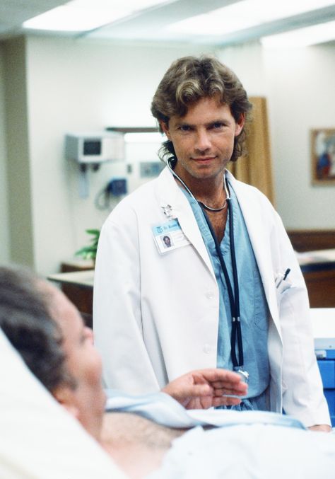 St Elsewhere, Bruce Greenwood, Mark Harmon, Favorite Tv Shows, It Cast, Tv