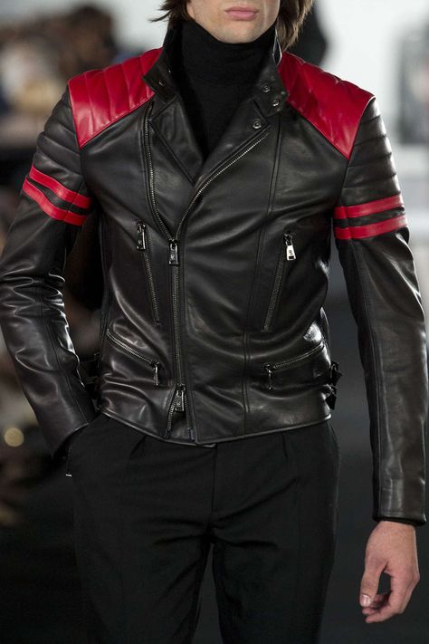 biker // Ralph Lauren SS 2018 #menswear #simplydapper #stylish Leather Jacket And Shorts, Drawing Leather Jacket, Biker Outfit Men, Jackets Drawing, Descendants Fashion, Leather Jacket Outfit Winter, Jacket And Shorts, Jacket Drawing, Black Leather Jacket Men