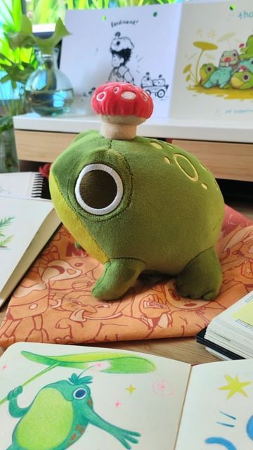 Plant Stuffed Animal, Frogs Plushies, Random Stuff To Buy, Stuff Animals Plush, Fun Things To Buy, Cute Things To Buy, Plushies Aesthetic, Frog Things, Plushie Ideas